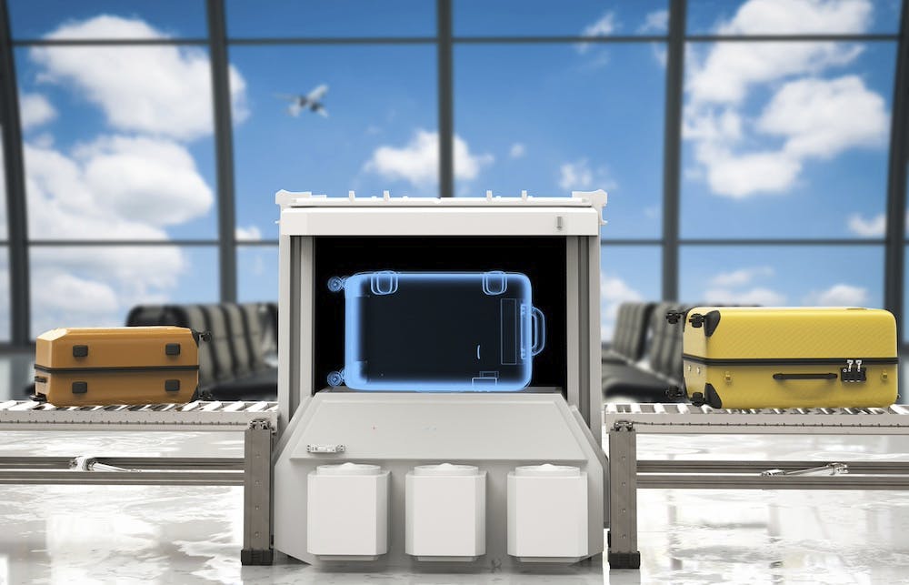 luggage scanner in airport