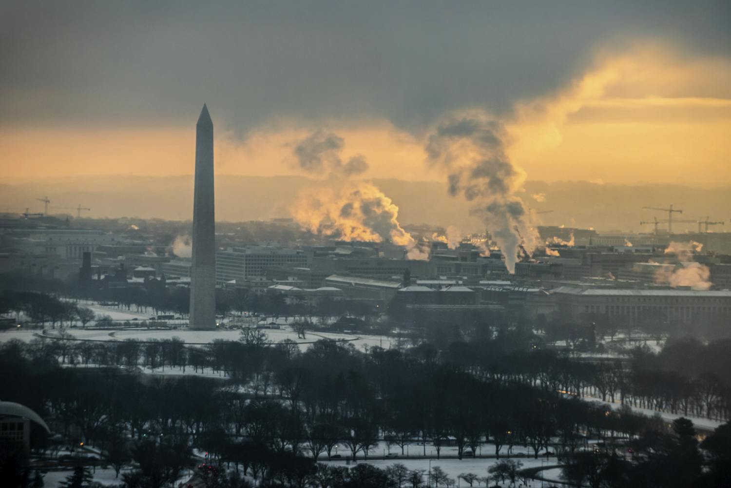Sunrise view of the Washington Monument