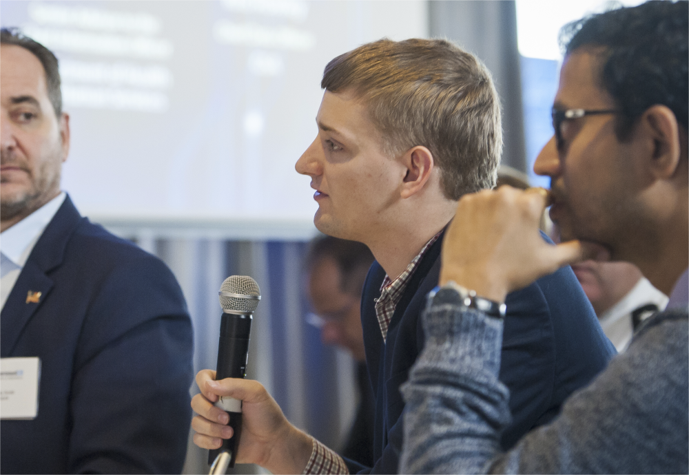 An attendee asks a question. (Rod Lamkey Jr./GovernmentCIO Media & Research)