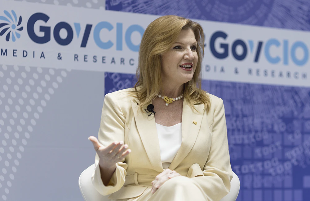 Pentagon CIO Kirsten Davies